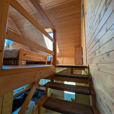 Aga Lodge *